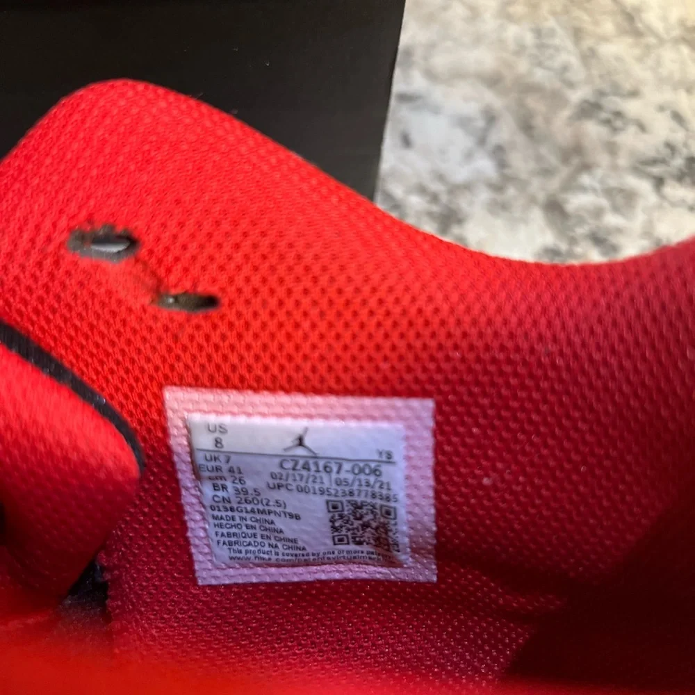 SOLD Jordan Max Aura - Picture 5 of 7